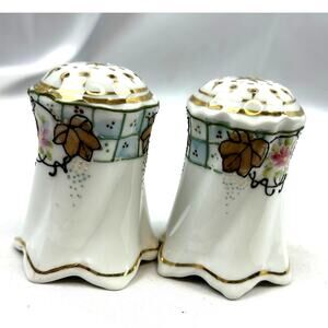 SKU2715 Vintage Royal Sealy Salt & Pepper Shakers Japan Fruit Porcelain 3.5"